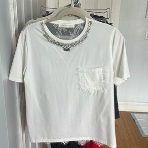 White t shirt with jewel and lace detail